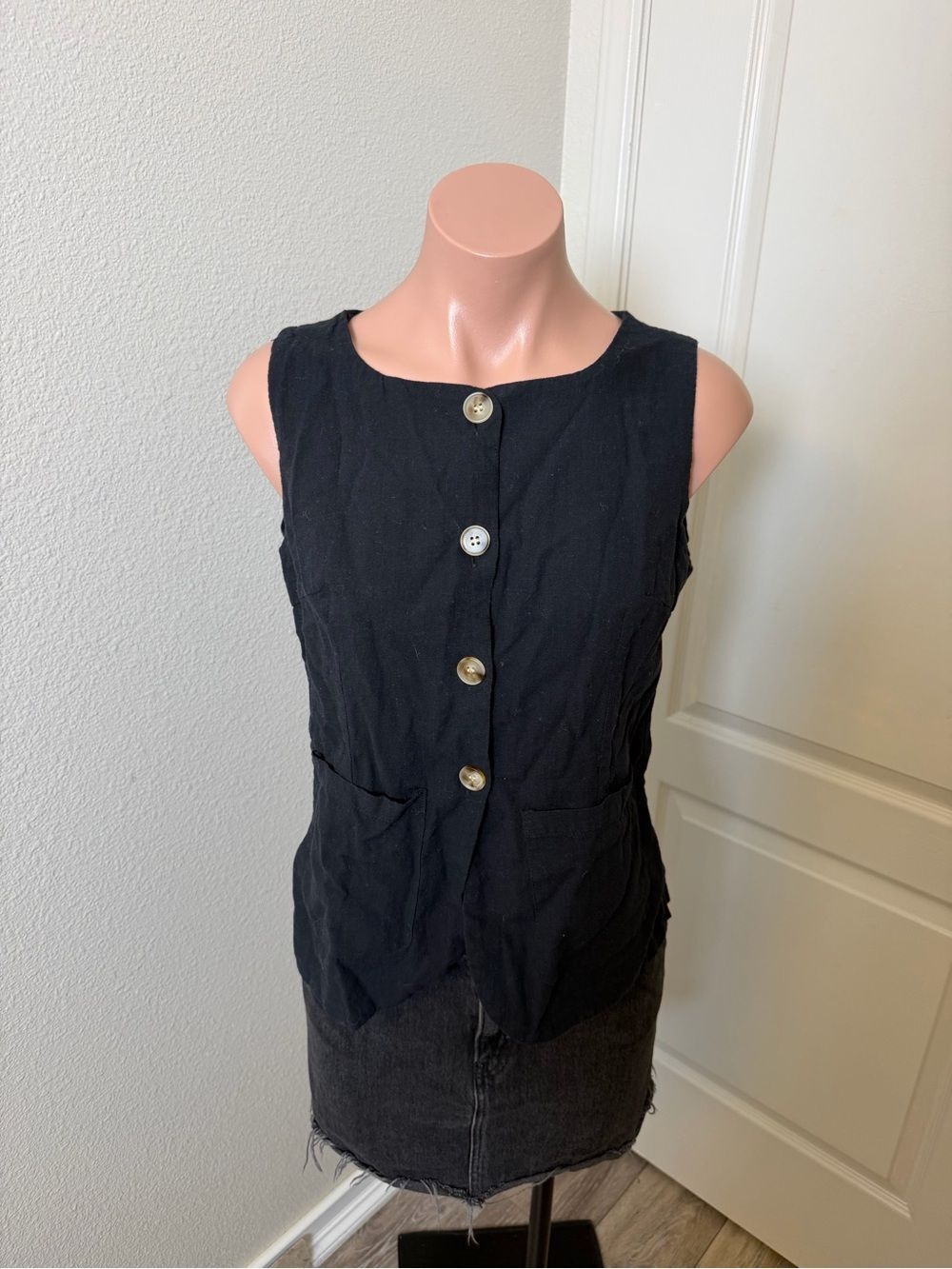 Petal & Pup Black Sleeveless Button-Front Tank with Patch Pockets